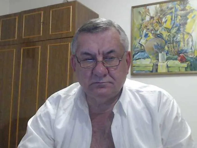 Live sex webcam photo for machomale3 #292348802