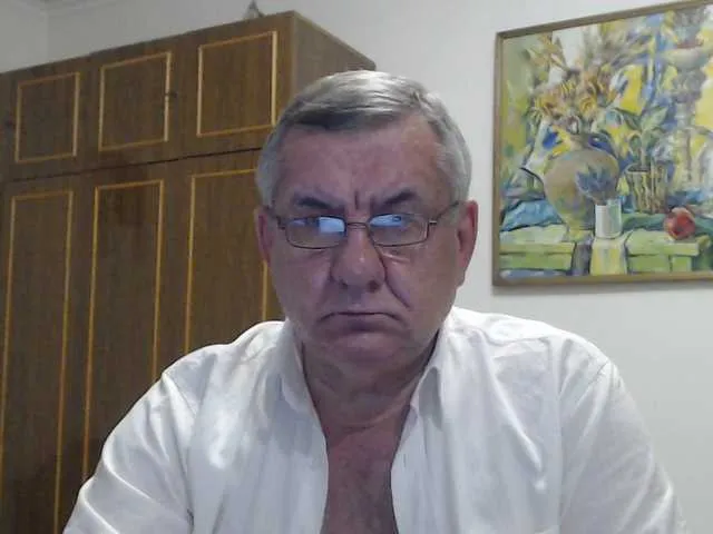 Live sex webcam photo for machomale3 #292391184