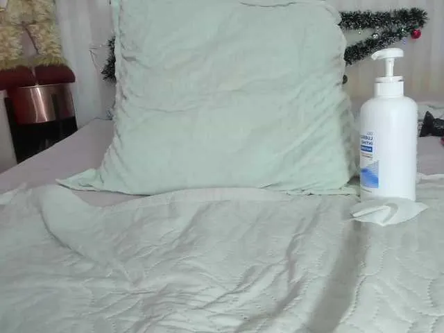 Live sex webcam photo for mackenzie- #276863830