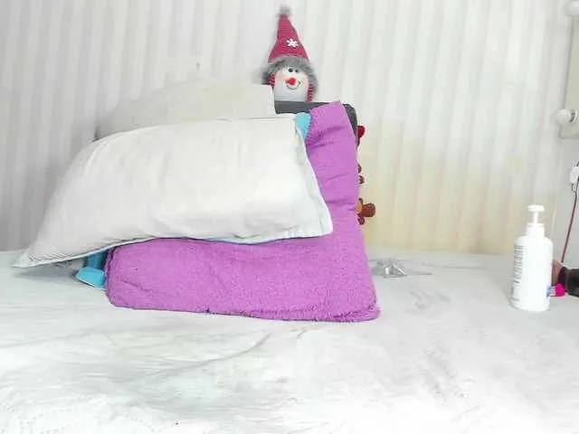 Live sex webcam photo for mackenzie- #277514214