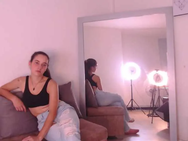 Live sex webcam photo for maddisonbolivar #275489127