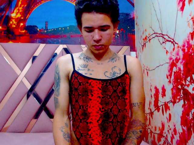 Live sex webcam photo for madelyn-aiden #277565167