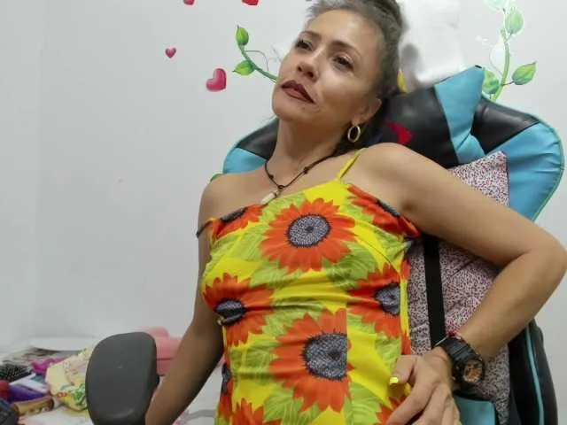 Live sex webcam photo for madura-sexy #272048940