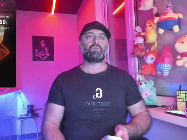 Live sex webcam photo for magabear #290880022