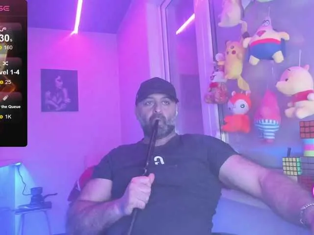 Live sex webcam photo for magabear #290936551