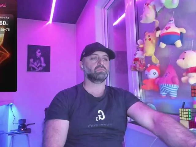 Live sex webcam photo for magabear #290947366