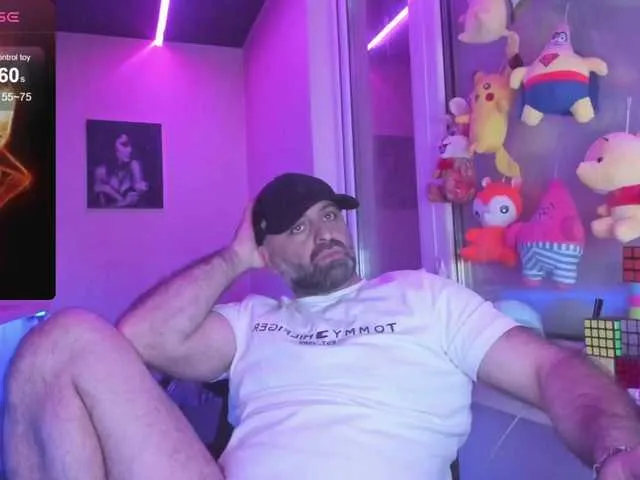 Live sex webcam photo for magabear #290955122