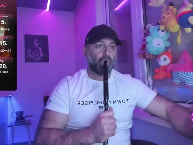 Live sex webcam photo for magabear #291101408