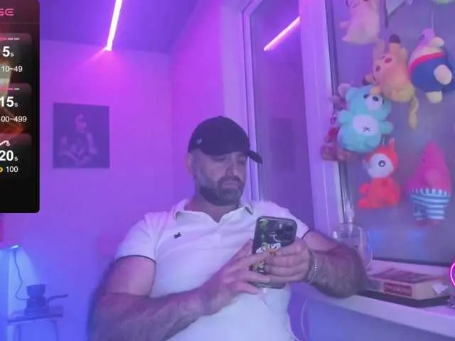 Live sex webcam photo for magabear #291128537