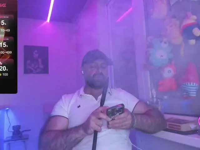 Live sex webcam photo for magabear #291136833