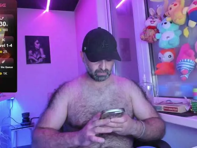 Live sex webcam photo for magabear #291374416