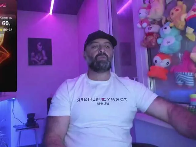 Live sex webcam photo for magabear #291599161