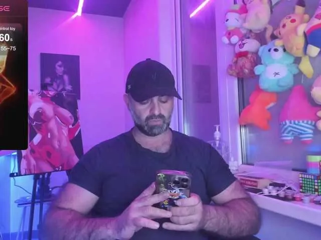 Live sex webcam photo for magabear #291685249