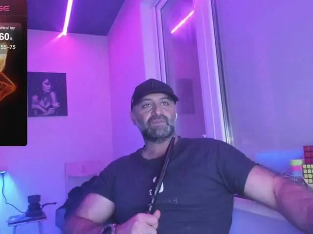 Live sex webcam photo for magabear #291808852