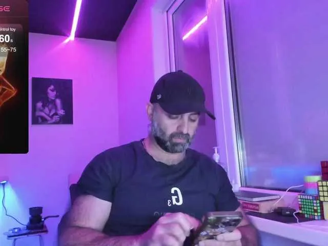 Live sex webcam photo for magabear #291830779