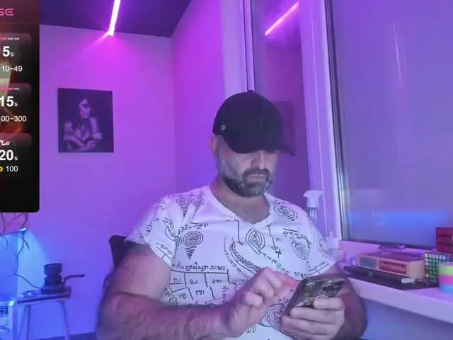 Live sex webcam photo for magabear #291933106