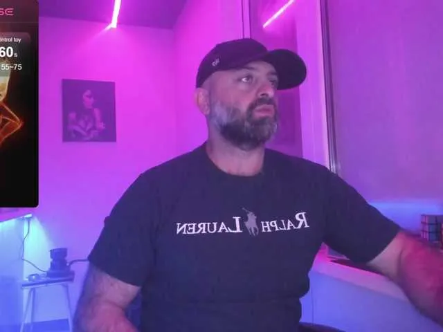 Live sex webcam photo for magabear #291997762