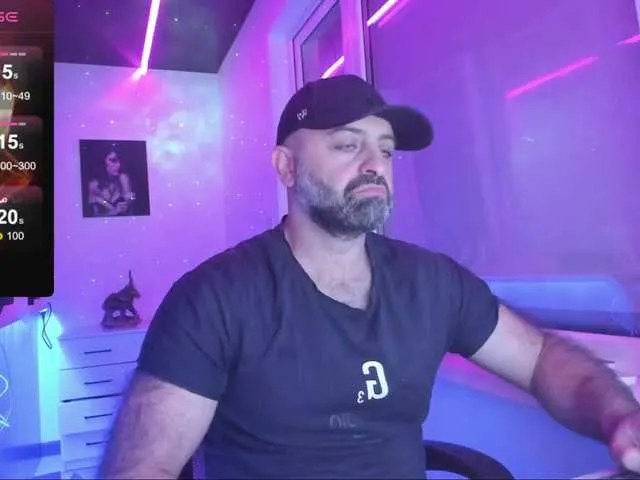 Live sex webcam photo for magabear #292340663