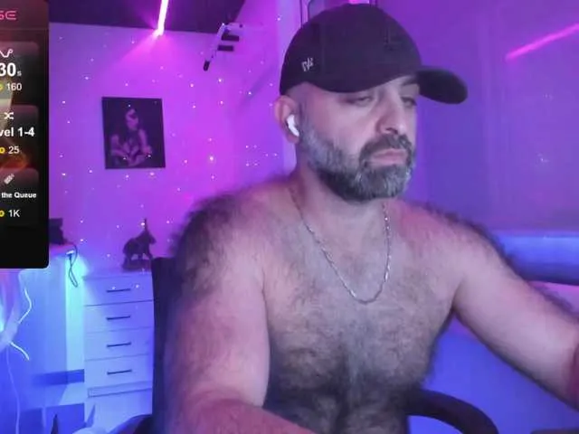 Live sex webcam photo for magabear #292366024