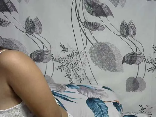 Live sex webcam photo for magaliah #289434747