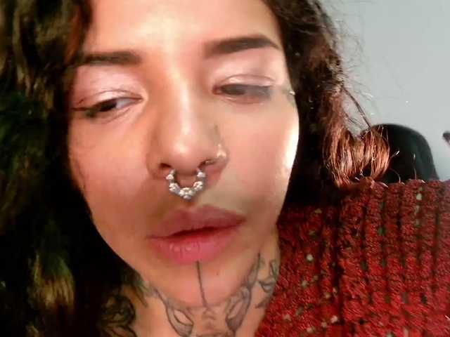 Live sex webcam photo for maggielacloix #276041837