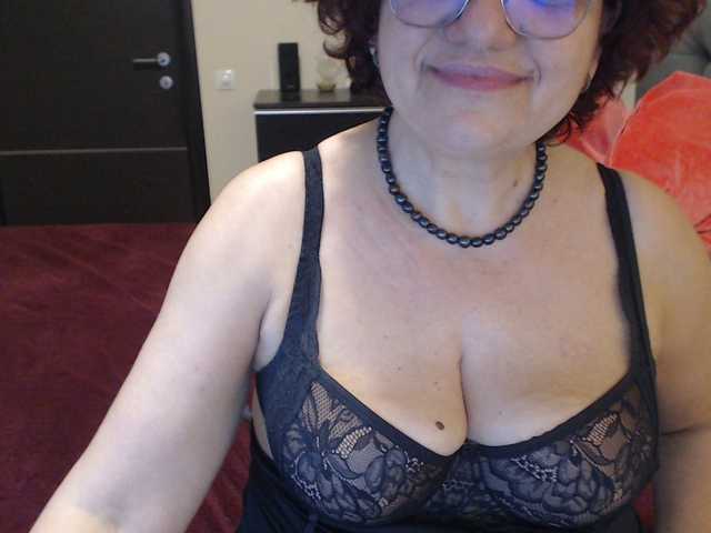 Live sex webcam photo for maggiemilff68 #271946670