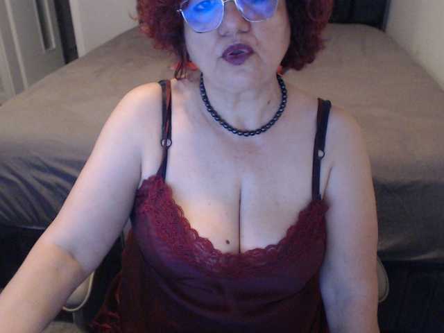 Live sex webcam photo for maggiemilff68 #273578219