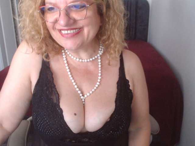 Live sex webcam photo for maggiemilff68 #275739279