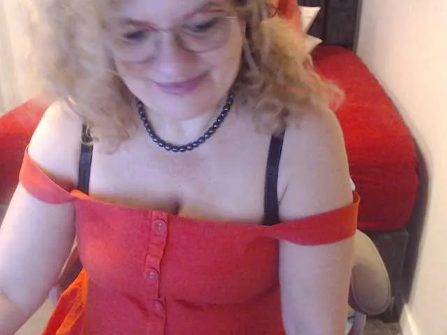 Live sex webcam photo for maggiemilff68 #276548132