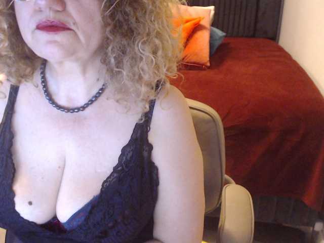 Live sex webcam photo for maggiemilff68 #277848385