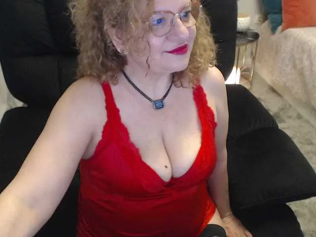 Live sex webcam photo for maggiemilff68 #290762817