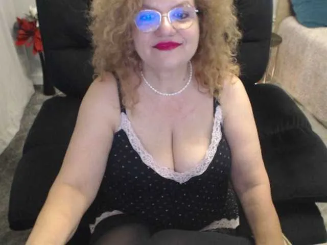 Live sex webcam photo for maggiemilff68 #290982730