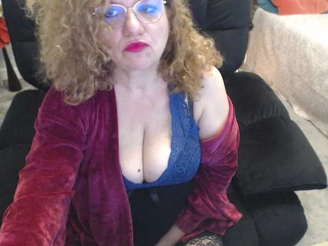 Live sex webcam photo for maggiemilff68 #291075487