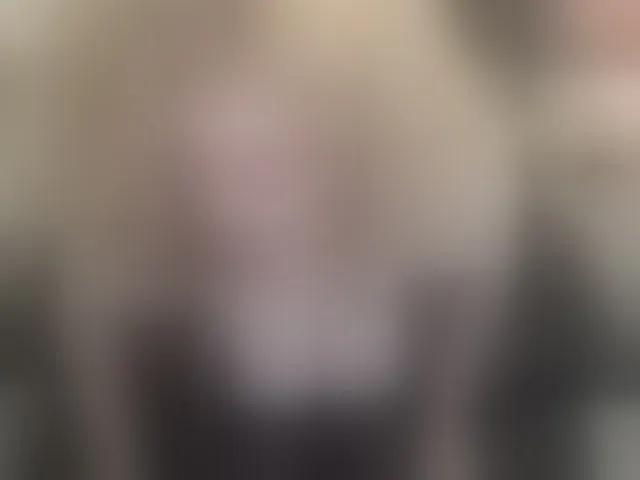 Live sex webcam photo for maggiemilff68 #291095732