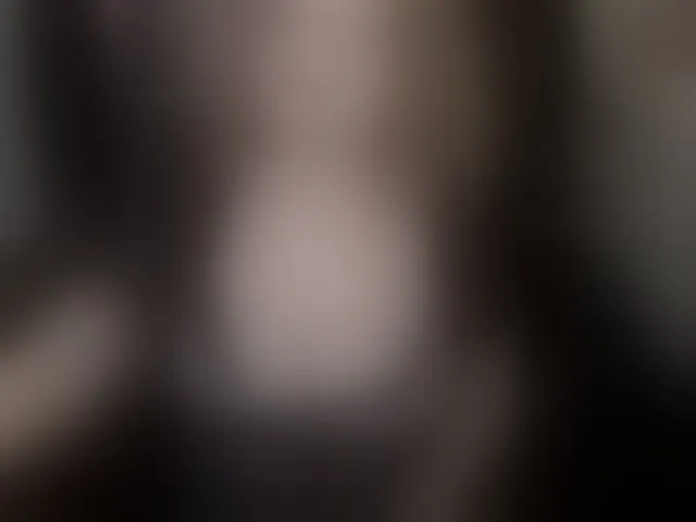 Live sex webcam photo for maggiemilff68 #292445352
