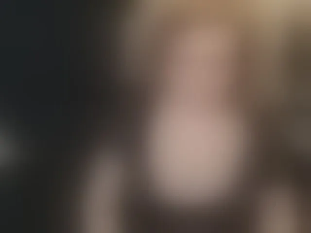 Live sex webcam photo for maggiemilff68 #292499209