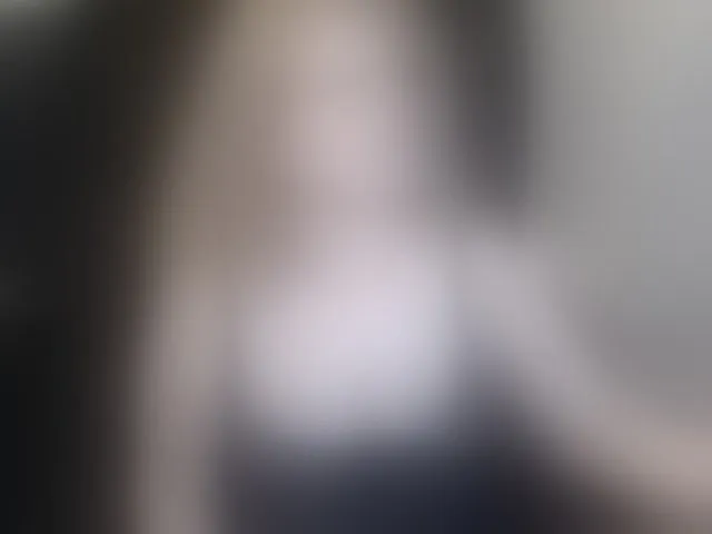 Live sex webcam photo for maggiemilff68 #293091097