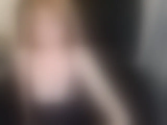 Live sex webcam photo for maggiemilff68 #293990878