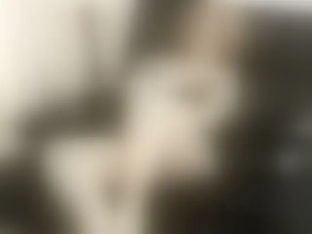 Live sex webcam photo for maggiemilff68 #294099616