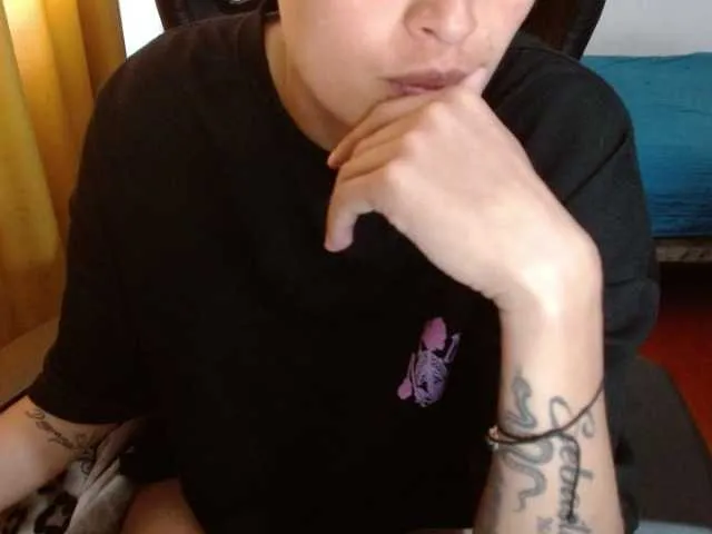 Live sex webcam photo for magicjadee #291482028