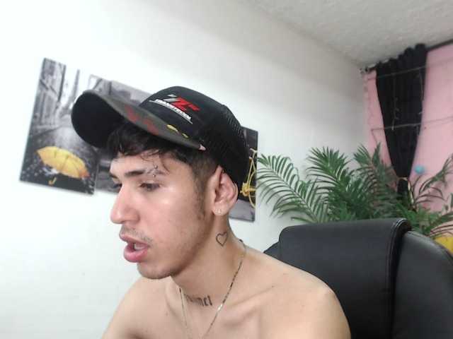 Live sex webcam photo for maicol-baker #277369433