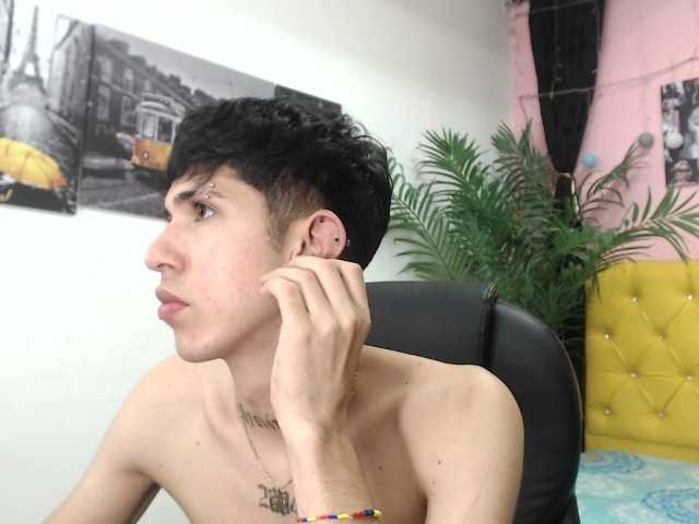 Live sex webcam photo for maicol-baker #277377003