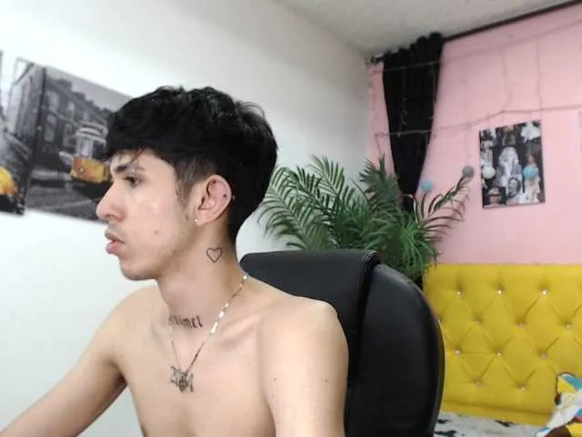 Live sex webcam photo for maicol-baker #277410713