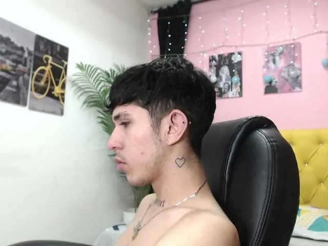 Live sex webcam photo for maicol-baker #277417792