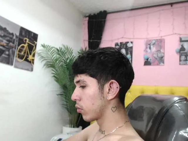 Live sex webcam photo for maicol-baker #277424974