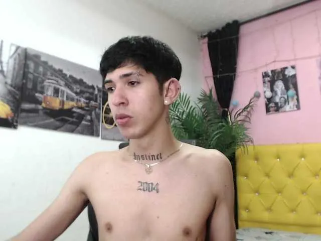 Live sex webcam photo for maicol-baker #277432053