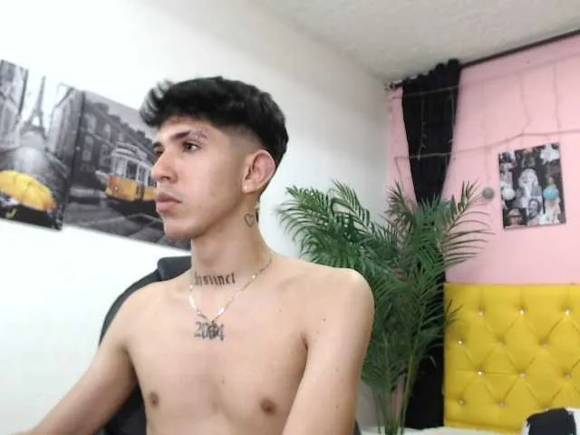 Live sex webcam photo for maicol-baker #277451149