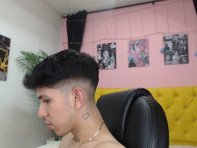 Live sex webcam photo for maicol-baker #277458357