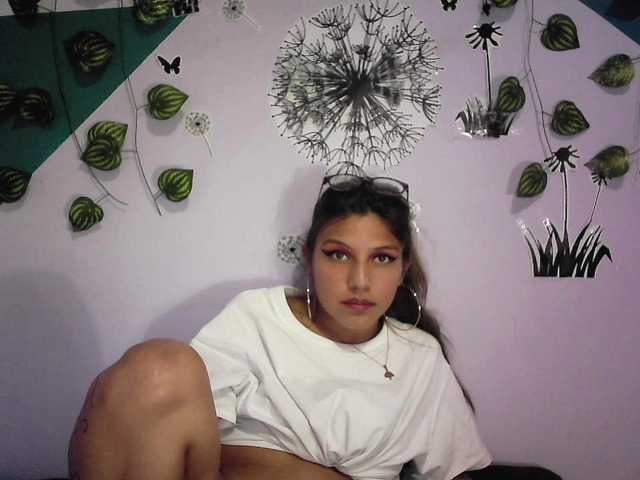 Live sex webcam photo for maicol-dani #276155916