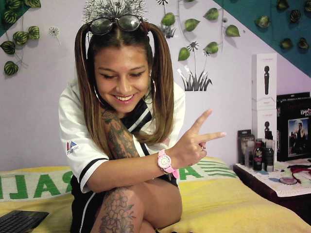 Live sex webcam photo for maicol-dani #276332199